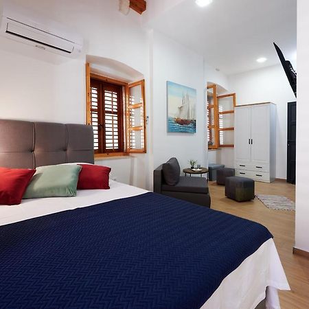 Tomy - Katy Bed & Breakfast Trogir Bagian luar foto