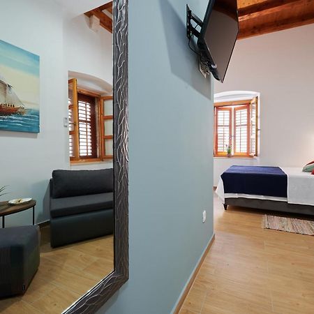 Tomy - Katy Bed & Breakfast Trogir Bagian luar foto