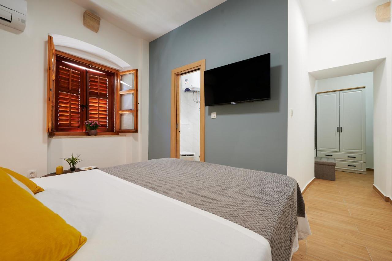 Tomy - Katy Bed & Breakfast Trogir Bagian luar foto