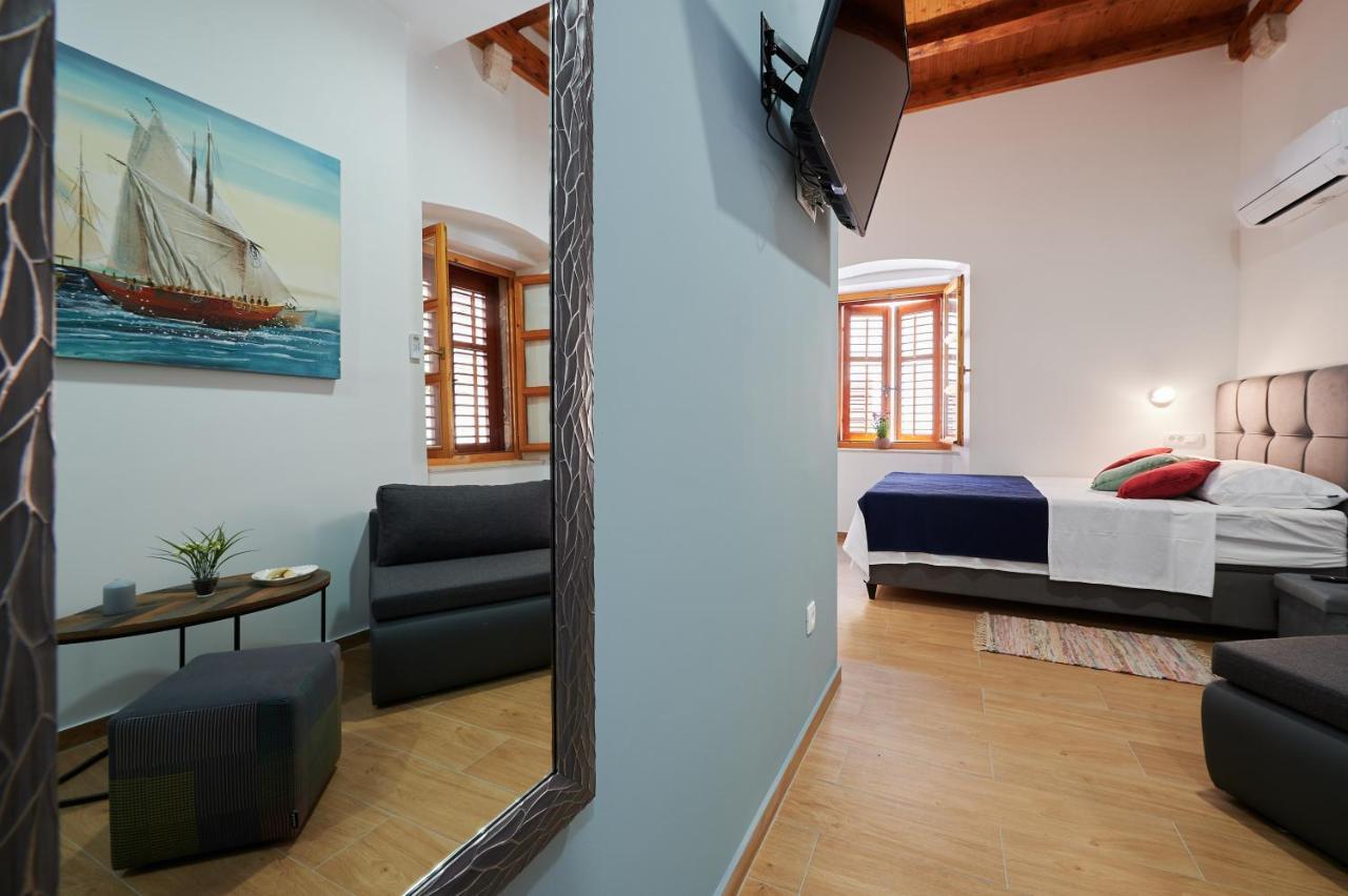 Tomy - Katy Bed & Breakfast Trogir Bagian luar foto